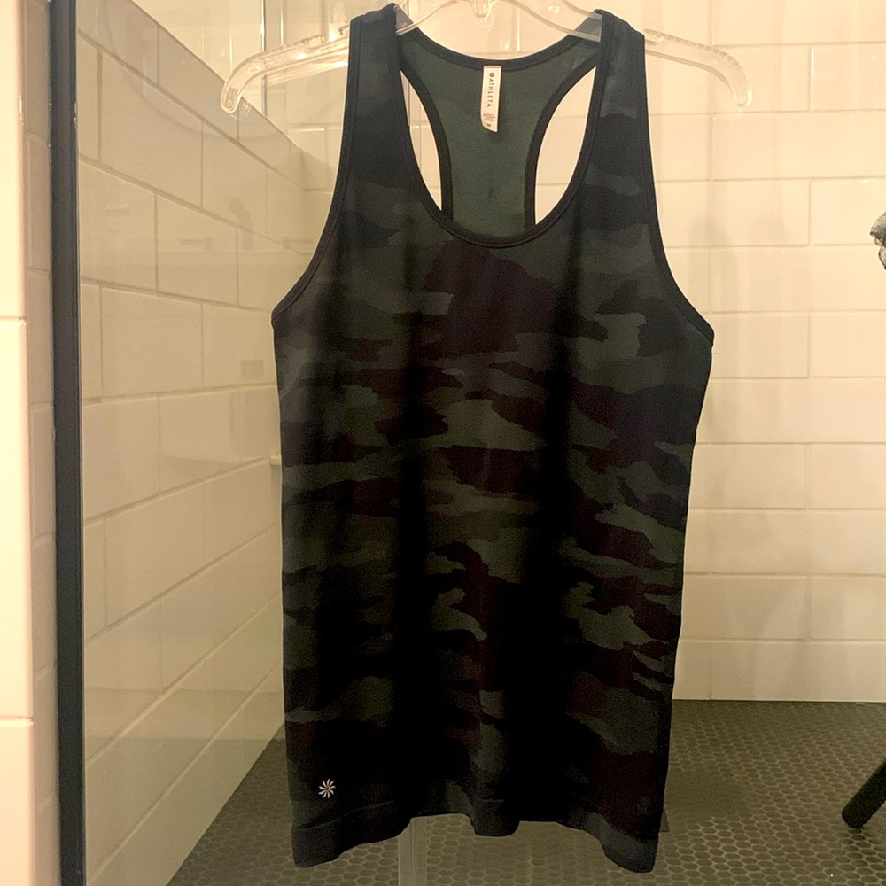 Athelta size medium black camo tank